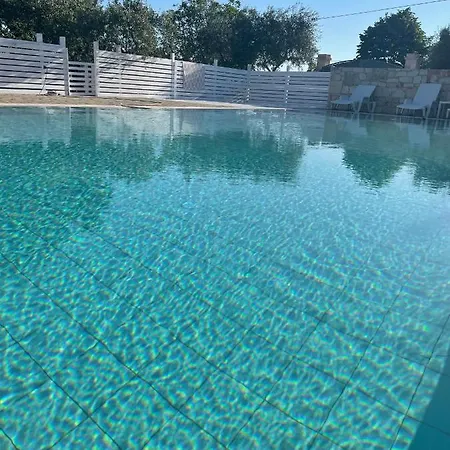 Trullitria Πανσιόν 4*