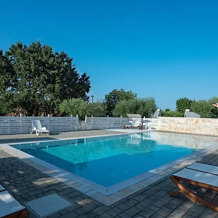 Trullitria Πανσιόν